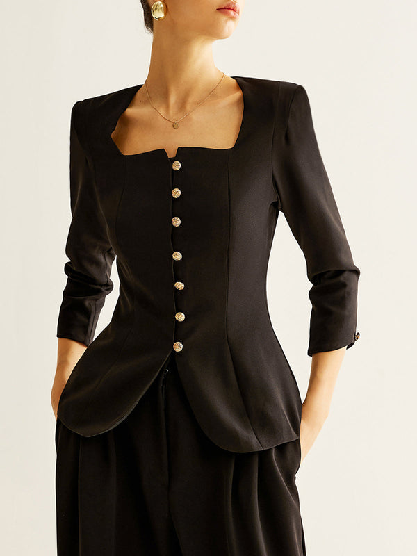 Kare Yaka Düğmeli Yırtmaçlı Bluz 