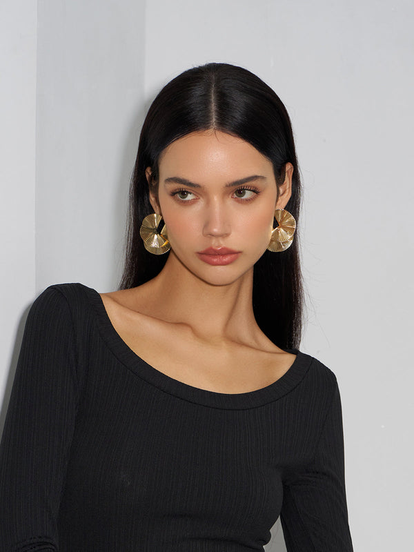 Dalgalı Halka Küpeler 