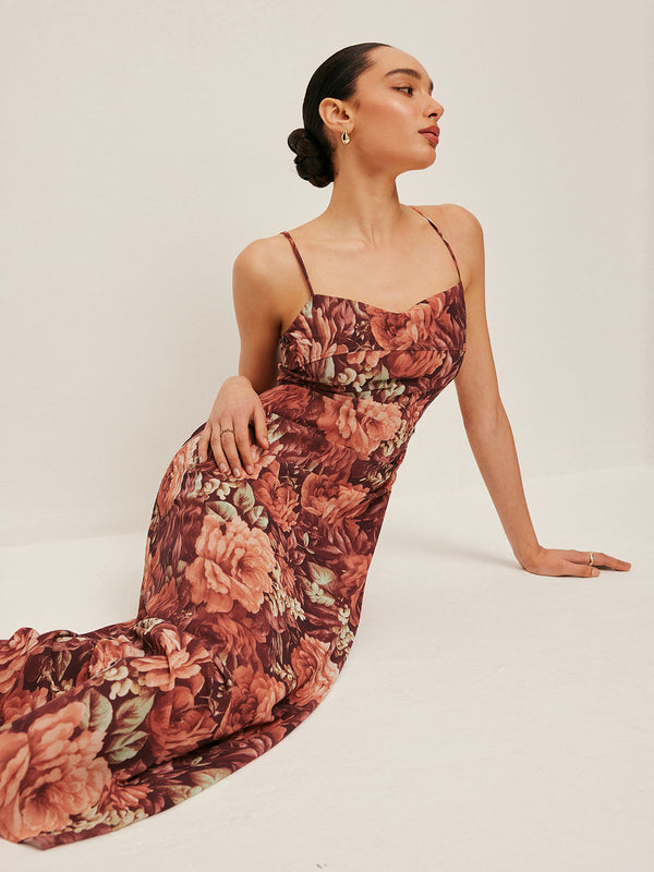 Yarı Şeffaf Çiçekli Şifon Askılı Elbise