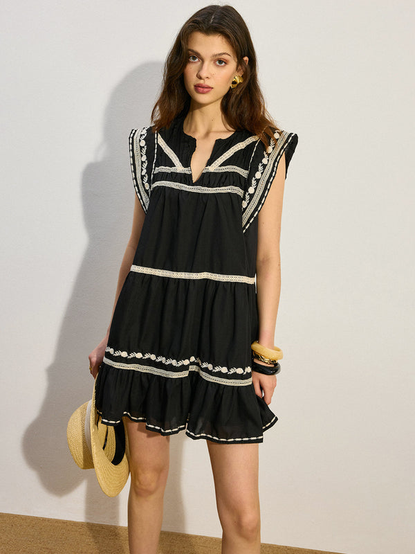 Volanlı Etek Ucu İşlemeli Mini Elbise 