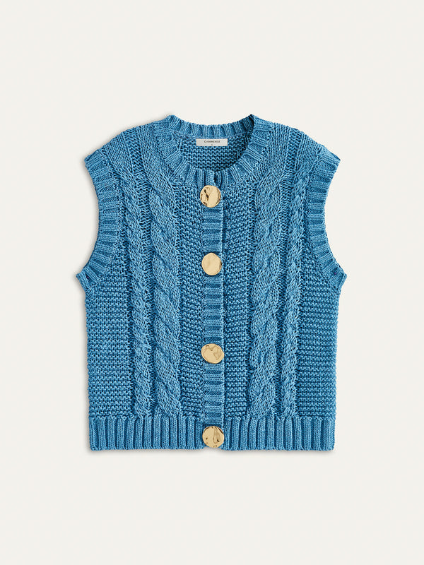 Cable-Knit Sleeveless Buttoned Vest