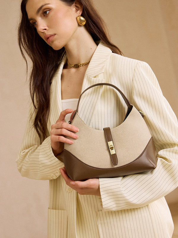 Metal Kilitli Renk Bloklu Mantı Şeklinde Çanta 