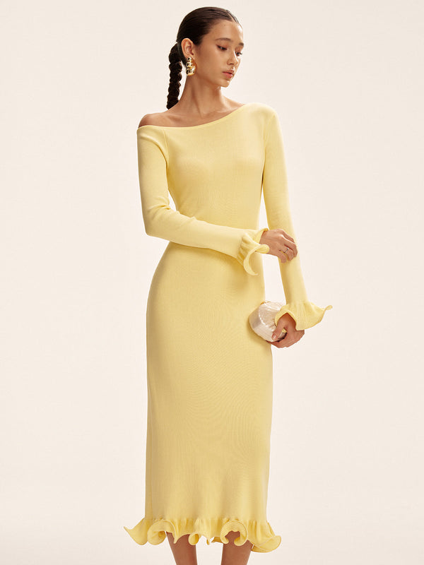 Omuzları Açık Volanlı Kazak Elbise