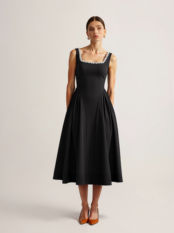 Kolsuz Kare Yaka Elmas Kesim Kloş Elbise 